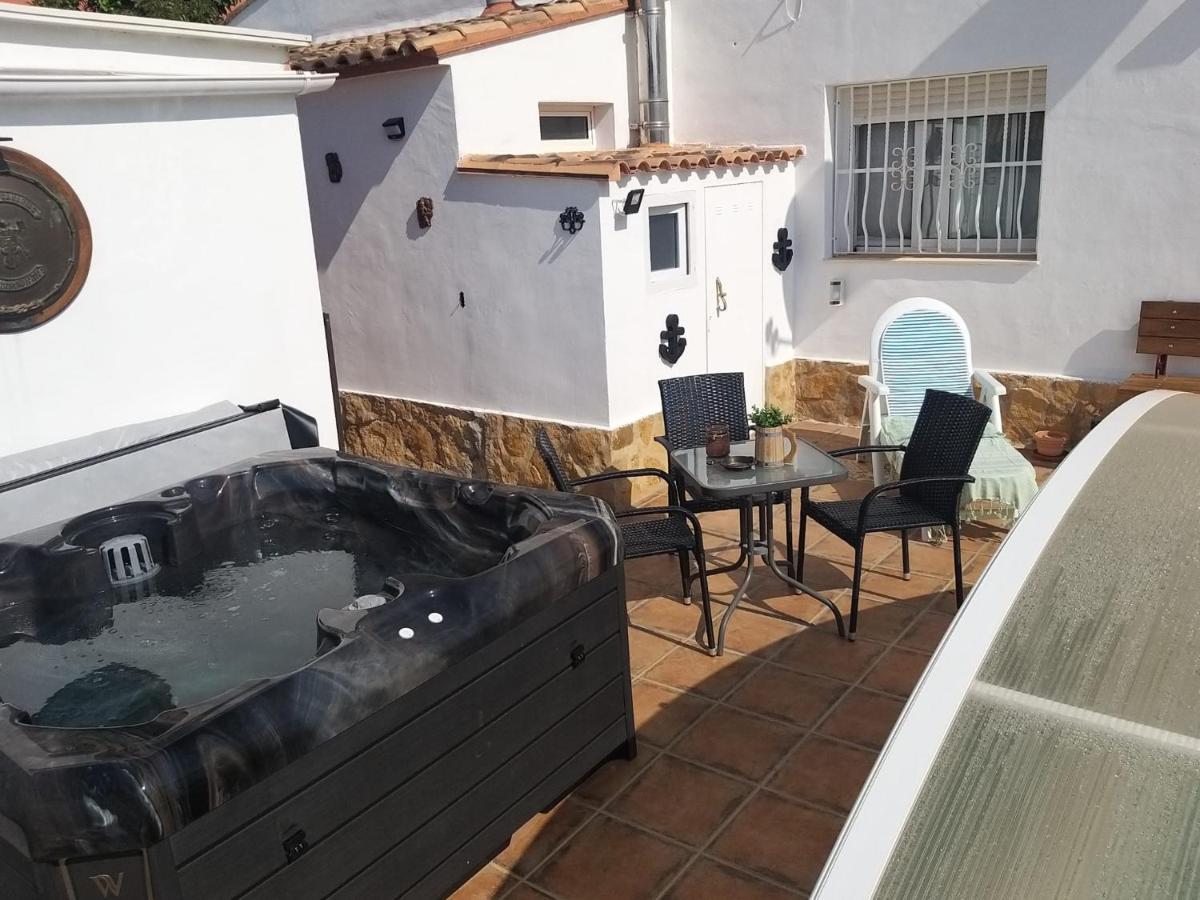 Appartamento La Casa De Huespedes La Pobla de Vallbona Esterno foto