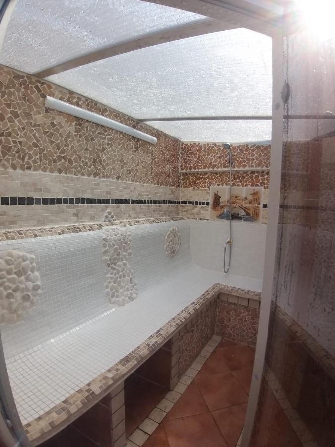 Appartamento La Casa De Huespedes La Pobla de Vallbona Esterno foto