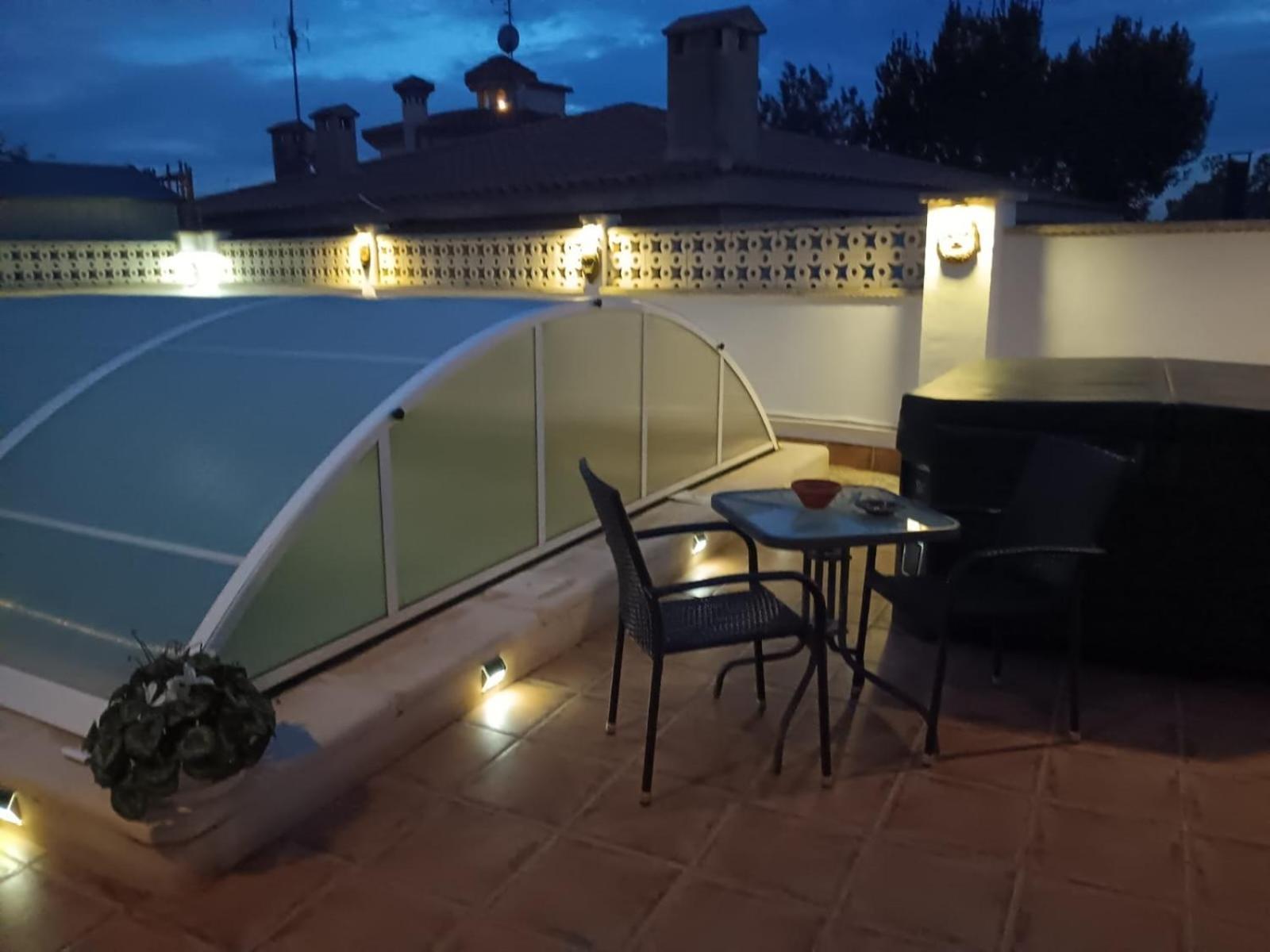 Appartamento La Casa De Huespedes La Pobla de Vallbona Esterno foto
